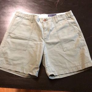 Women’s green kaki shorts